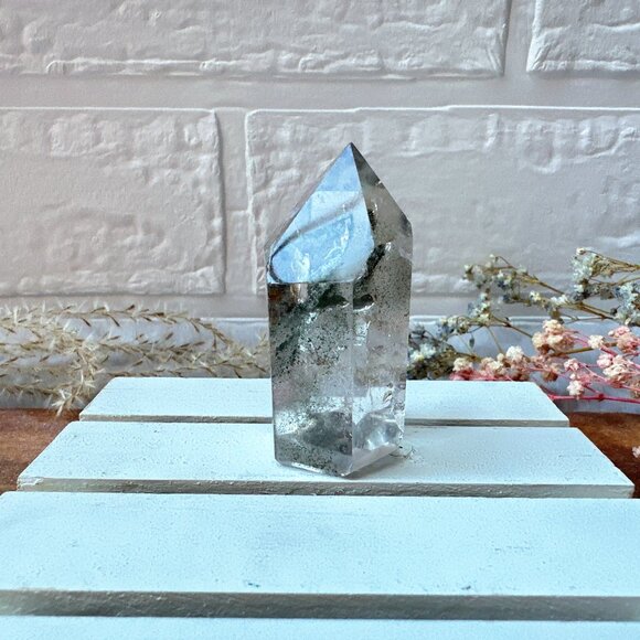 Gorgeous Small Garden Quartz Polished Point - Picture 10 of 10